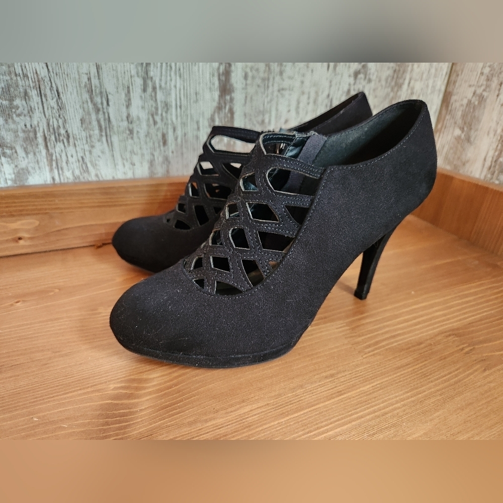 Impo Black Lattice Heels Zipper